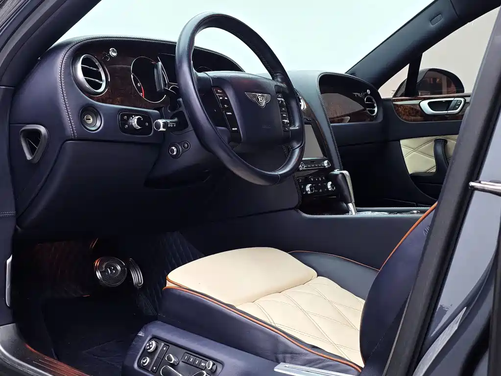 Bentley Flying Spur — миниатюра 27