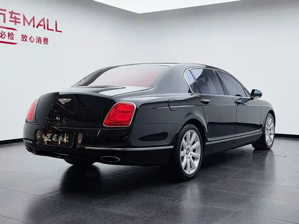 Bentley Flying Spur — миниатюра 32