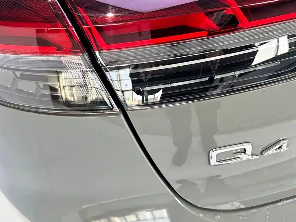 Audi Q4 e-tron — миниатюра 10