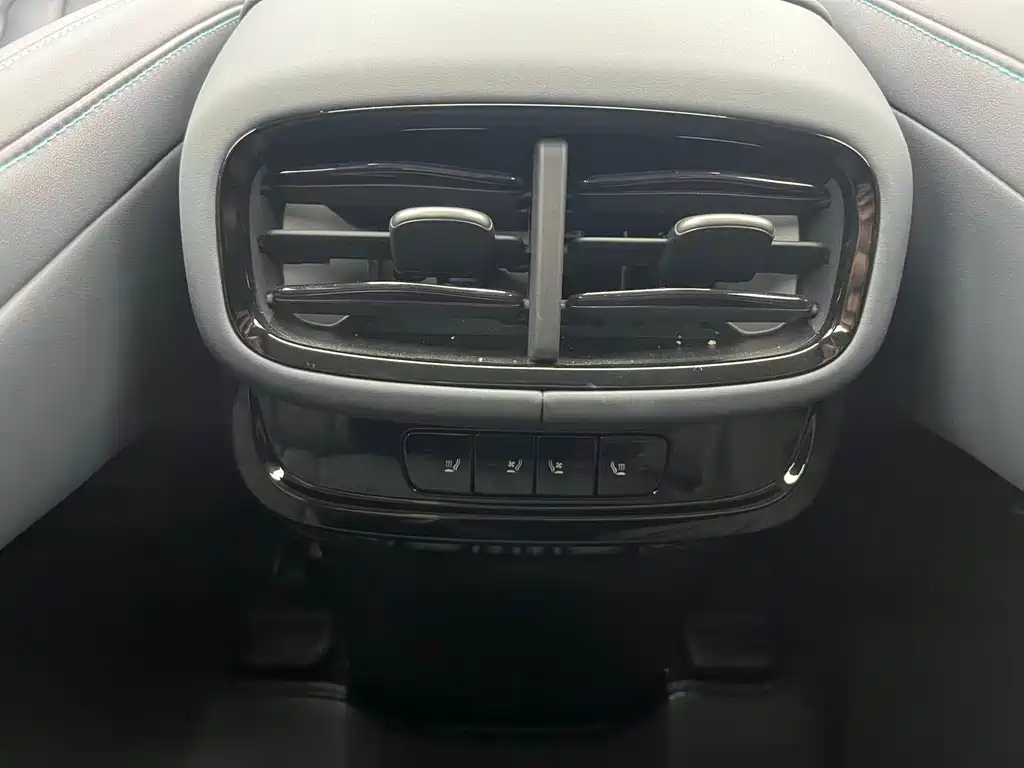 BYD SEA LION 07 DM I