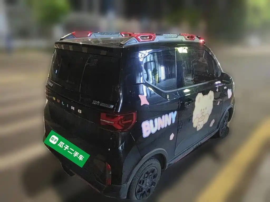 Wuling MINIEV — миниатюра 4