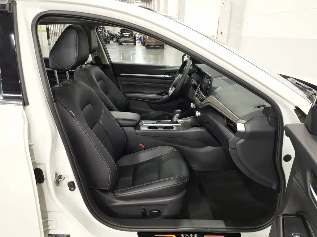 Nissan Teana — миниатюра 23