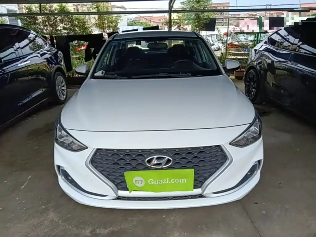Hyundai Elantra — миниатюра 3