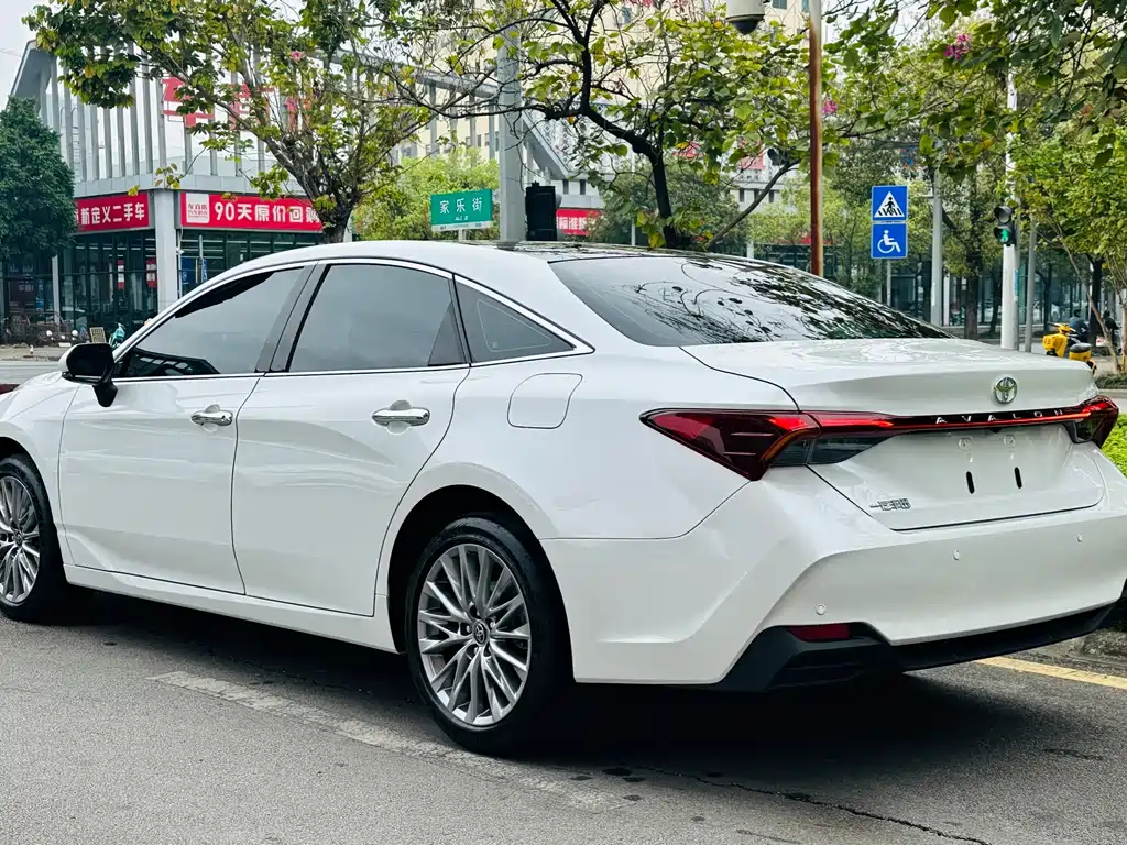 TOYOTA ASIAN DRAGON