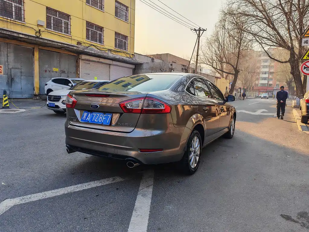Ford Mondeo 2013 2.3L Fashion