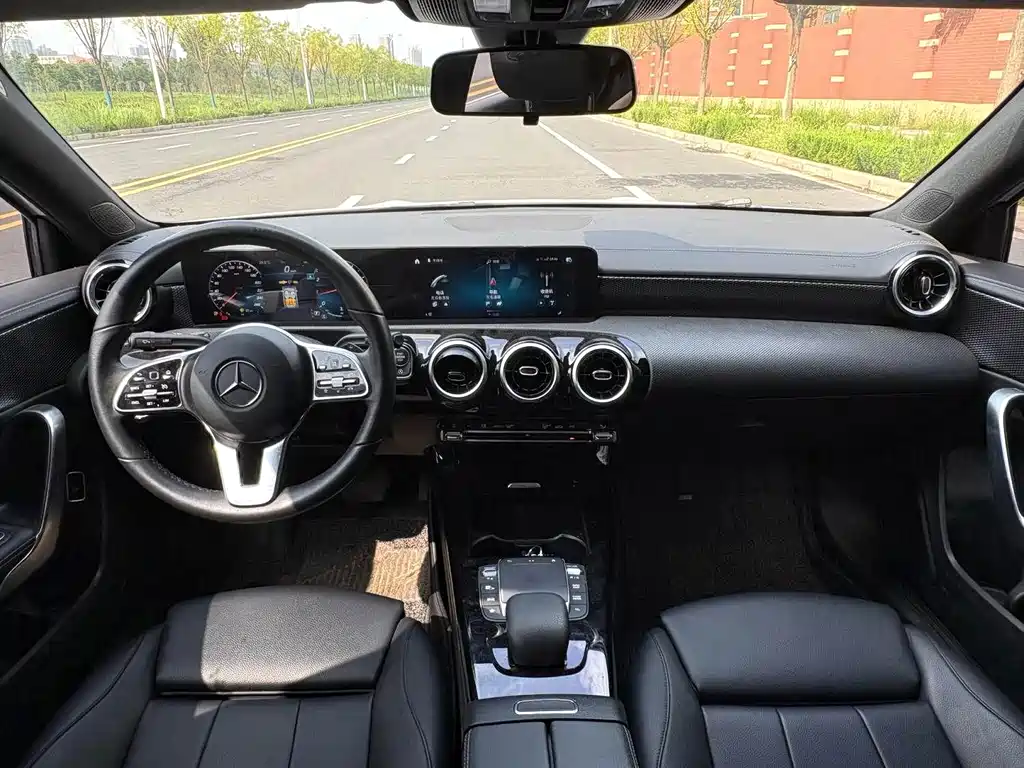 Mercedes-Benz A-Class — миниатюра 5