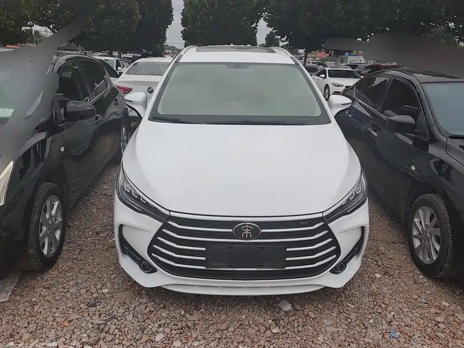 BYD MAX — миниатюра 2