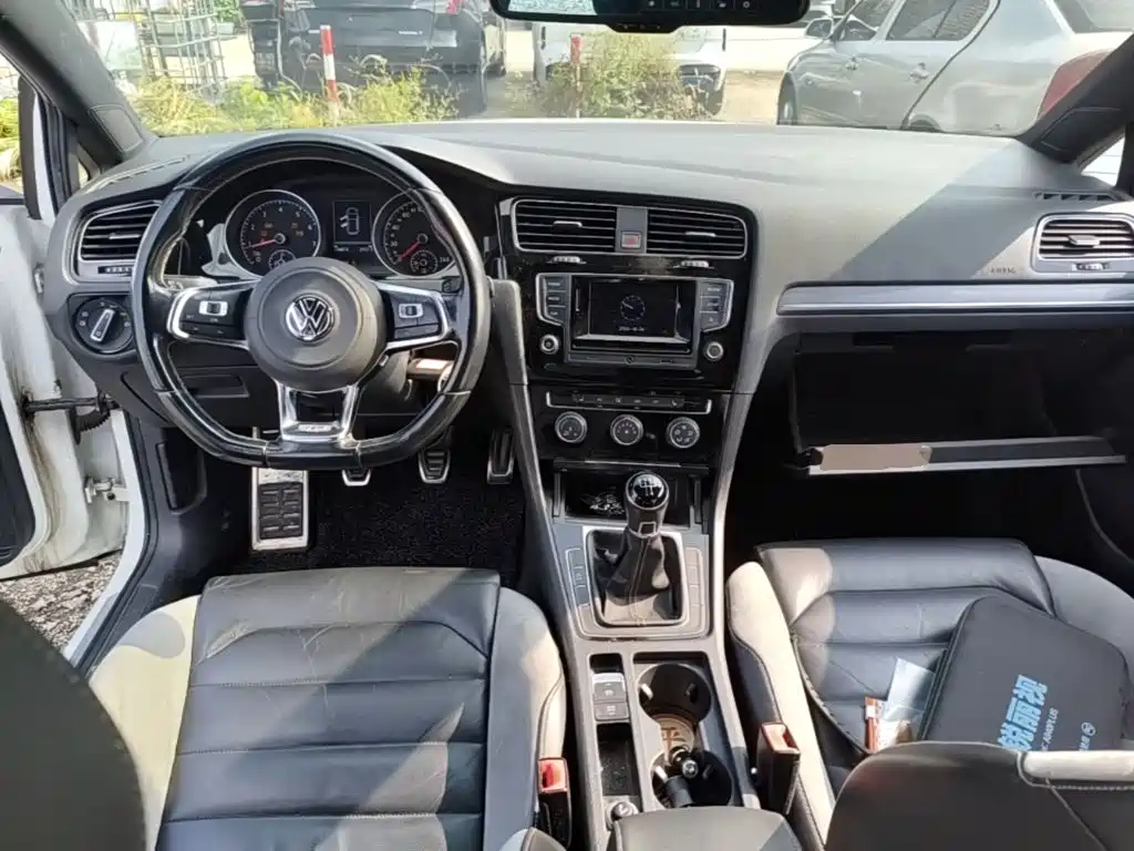 Volkswagen Golf — миниатюра 10