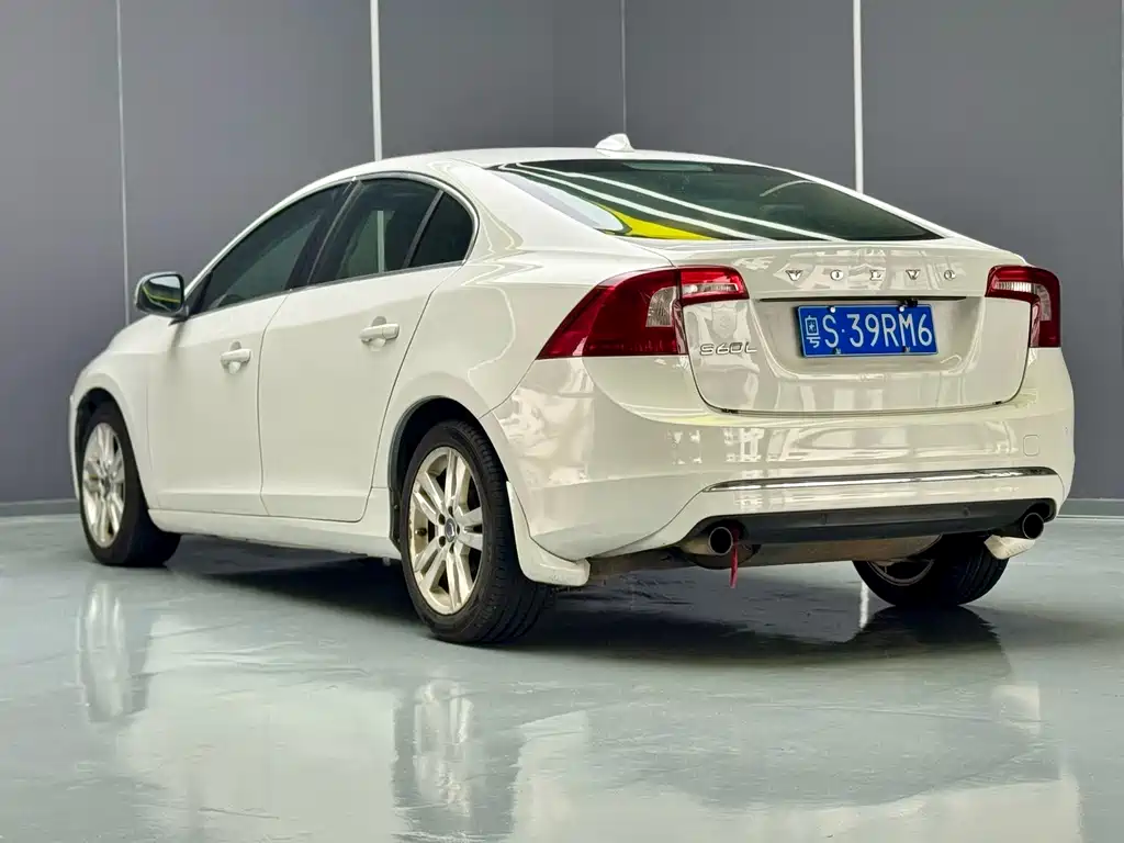 Volvo S60 — миниатюра 9