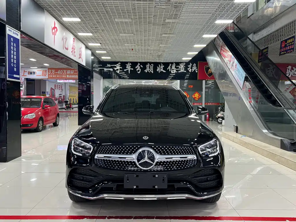 MERCEDES-BENZ GLC