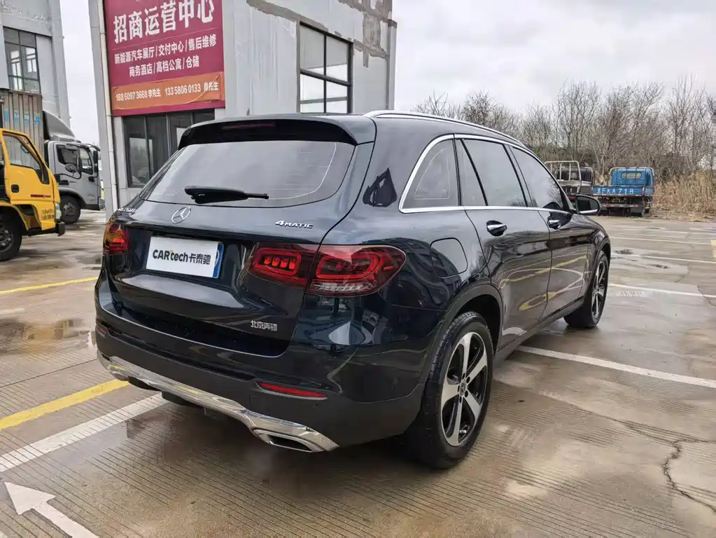 MERCEDES-BENZ GLC