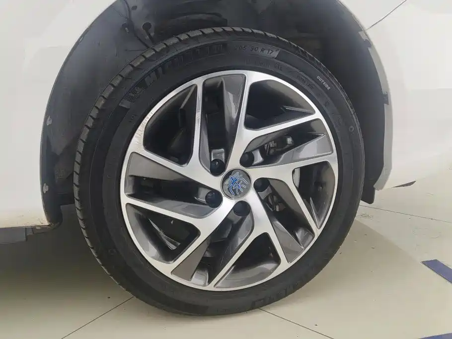 BYD Qin NEV — миниатюра 6