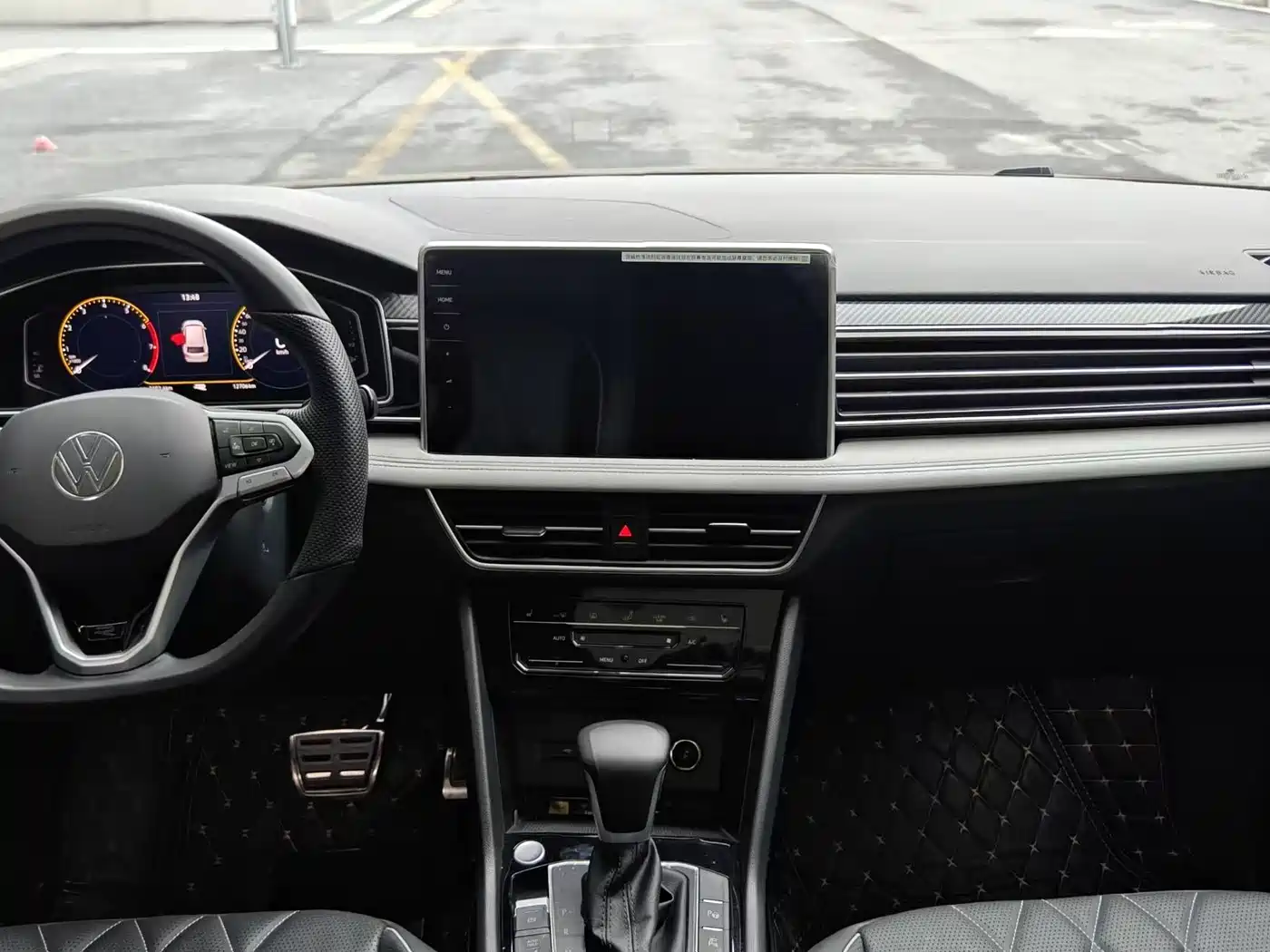 Volkswagen Tiguan L id 4669382 из Китая 8
