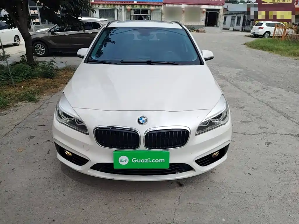 BMW 2 Series Active Tourer — миниатюра 3
