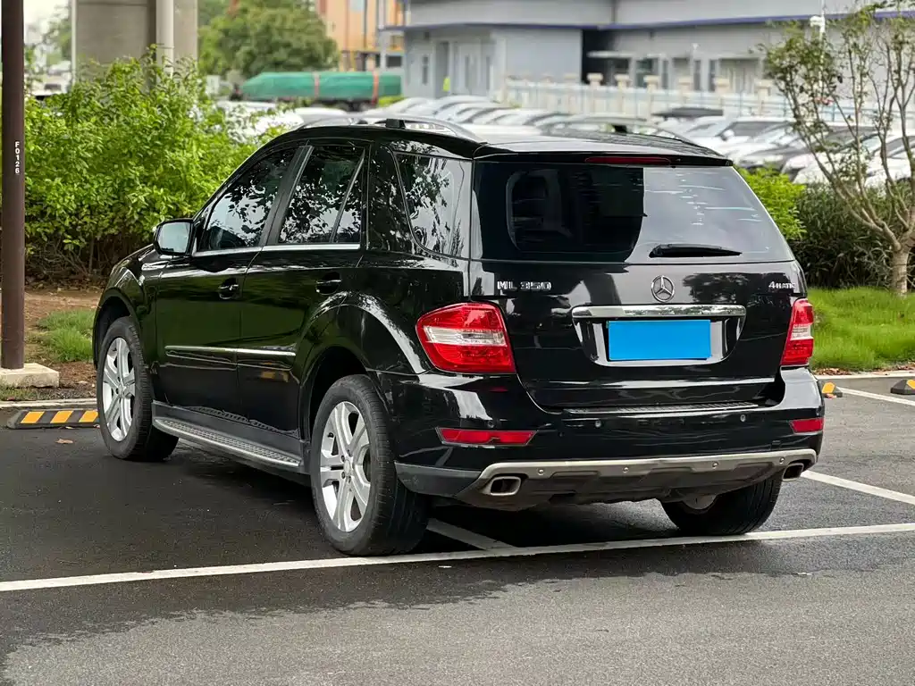 Mercedes-Benz M-Class — миниатюра 6