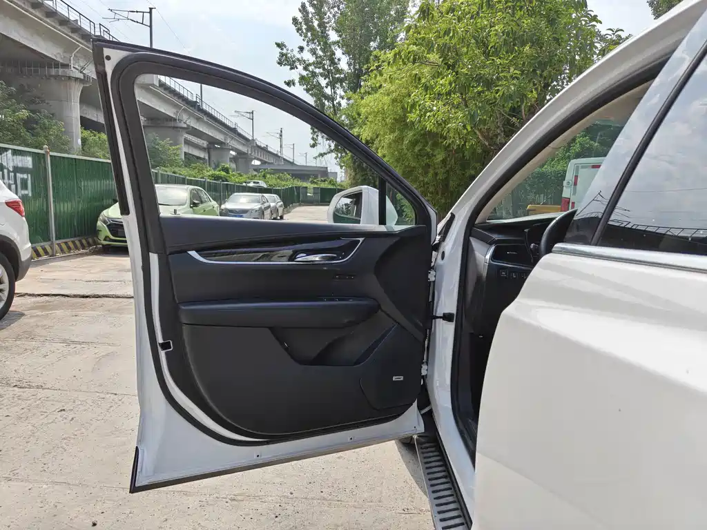 Cadillac XT5 — миниатюра 14