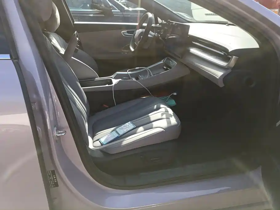 Roewe M7 DMH 2025 160km Enjoy