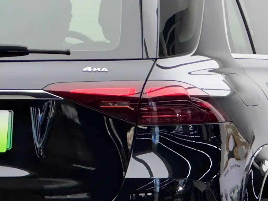 Mercedes-Benz GLE New Energy — миниатюра 6