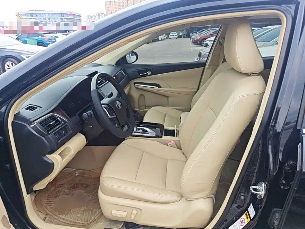 Toyota Camry — миниатюра 15