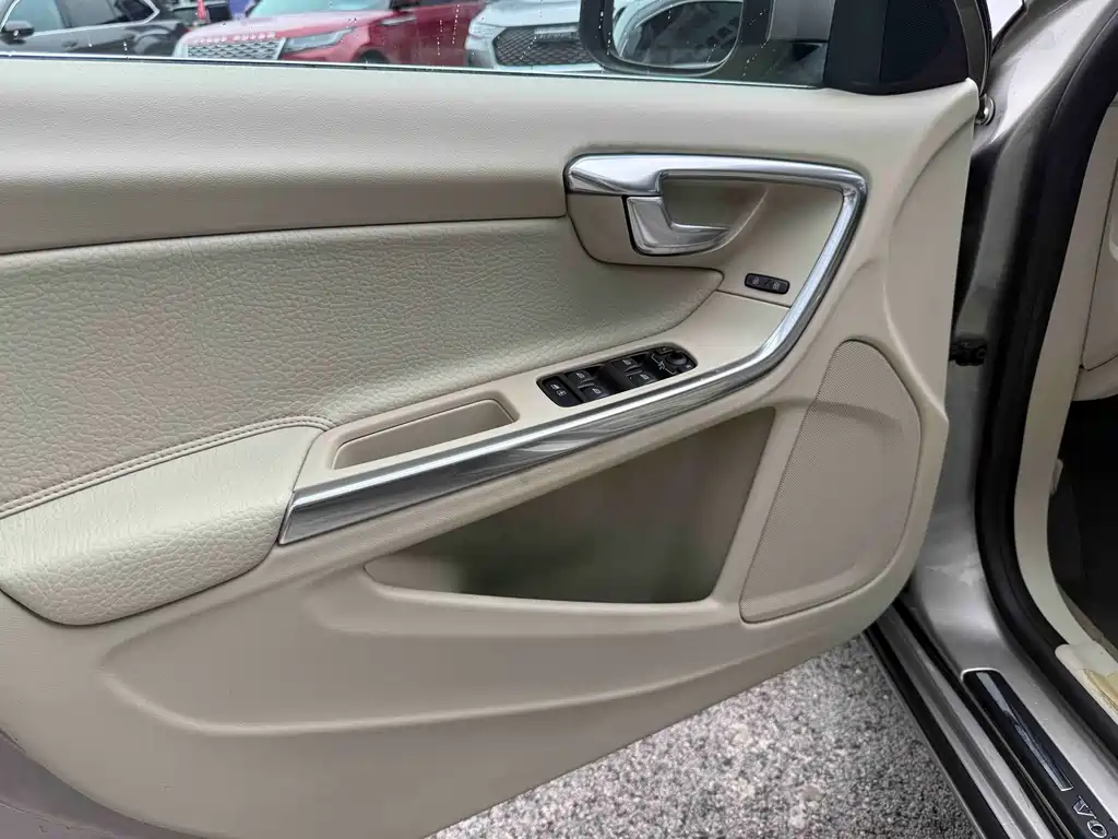 Volvo S60 (Import) — миниатюра 41