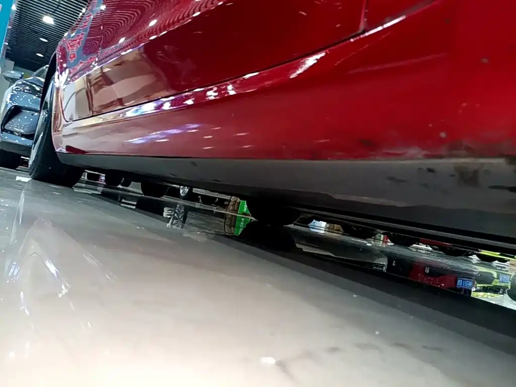 Tesla Model 3 — миниатюра 21