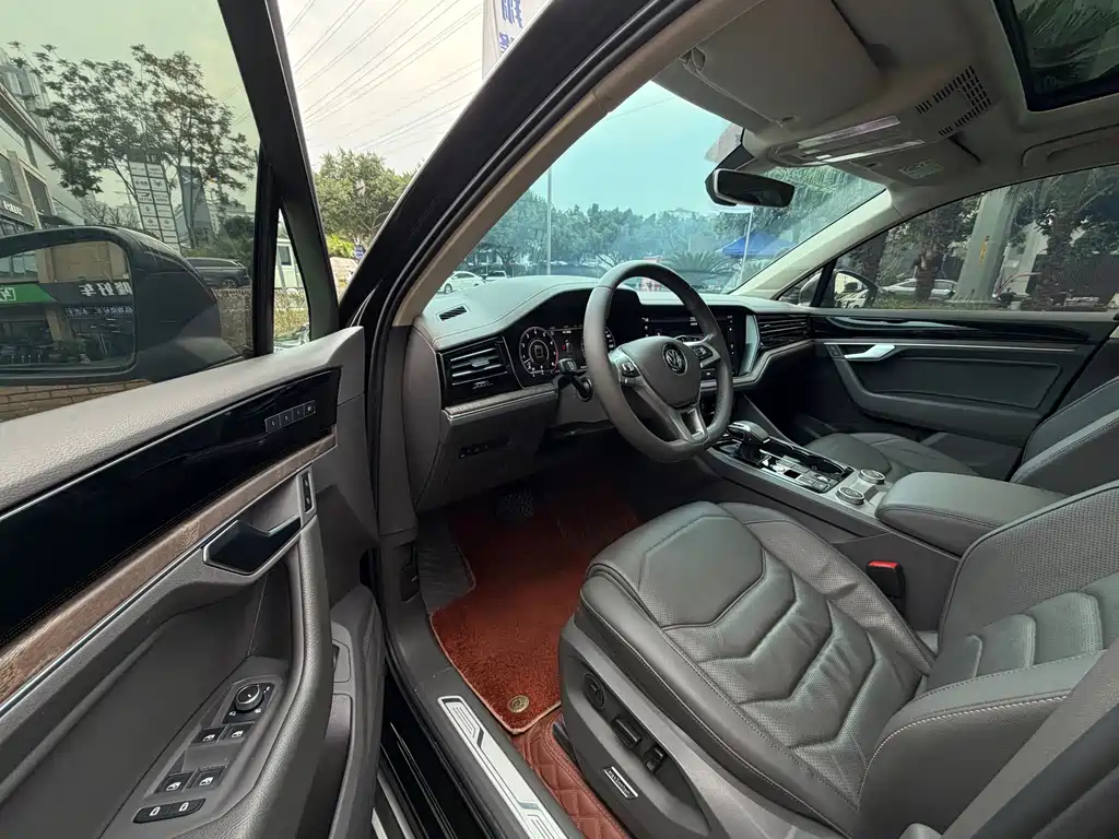 Volkswagen Touareg 2019 3.0TSI VI