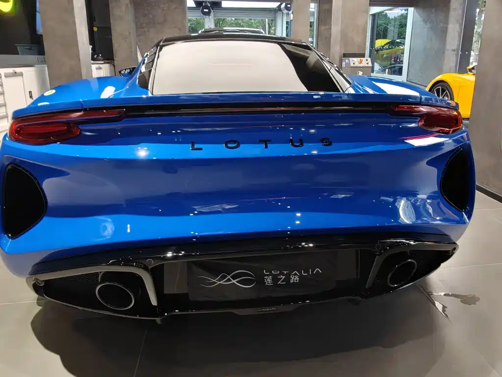 Lotus Emira 2022 3.5T V6 MT First Edition