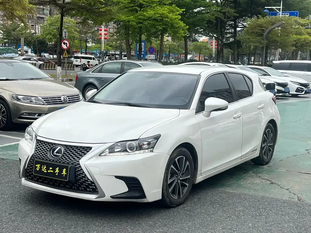 LEXUS CT