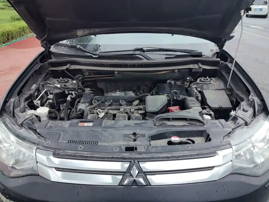 Mitsubishi Outlander (Import) — миниатюра 16