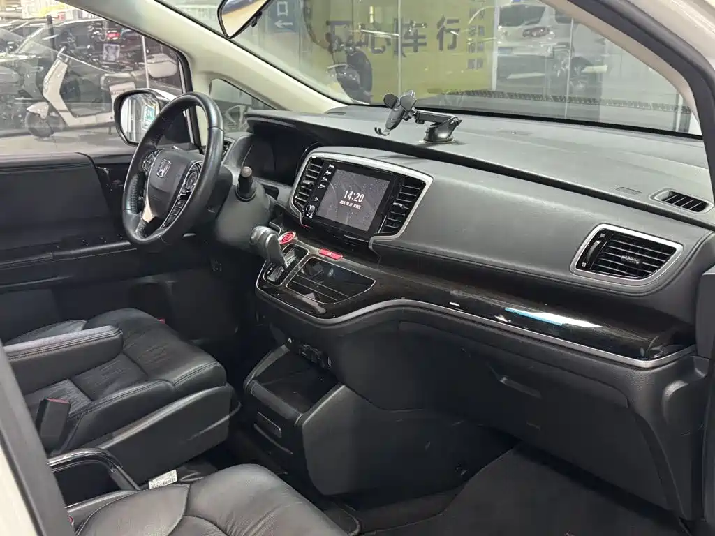 Honda Odyssey — миниатюра 10