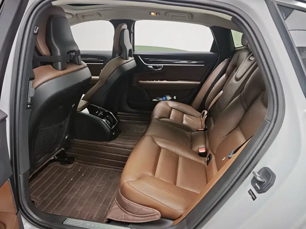 Volvo S90 — миниатюра 8