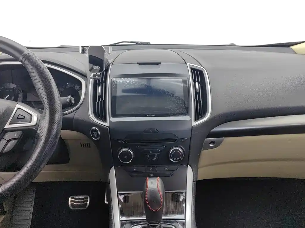 Ford Edge — миниатюра 12