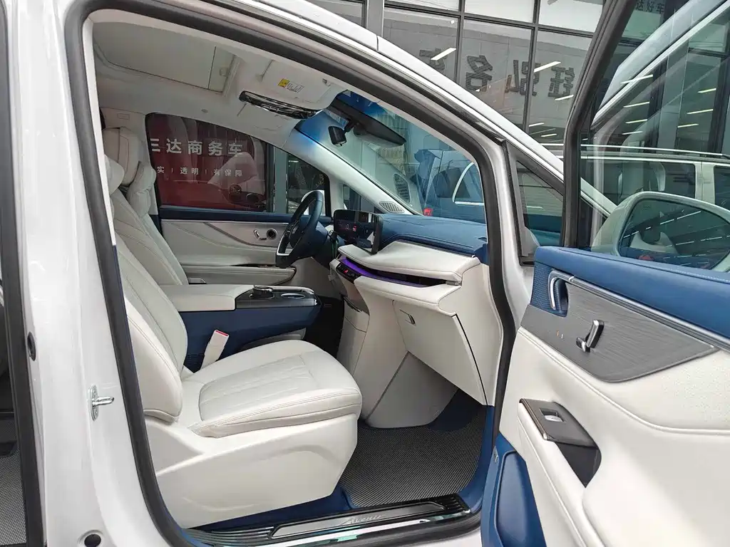 BUICK GL8 NEW ENERGY