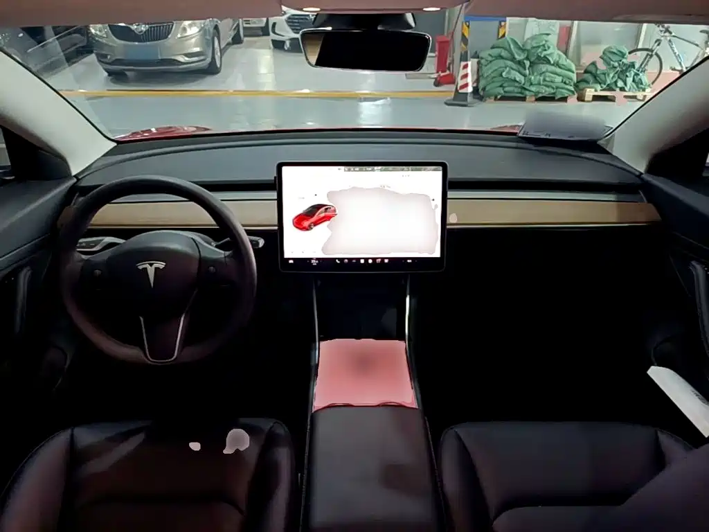 Tesla Model 3 — миниатюра 10
