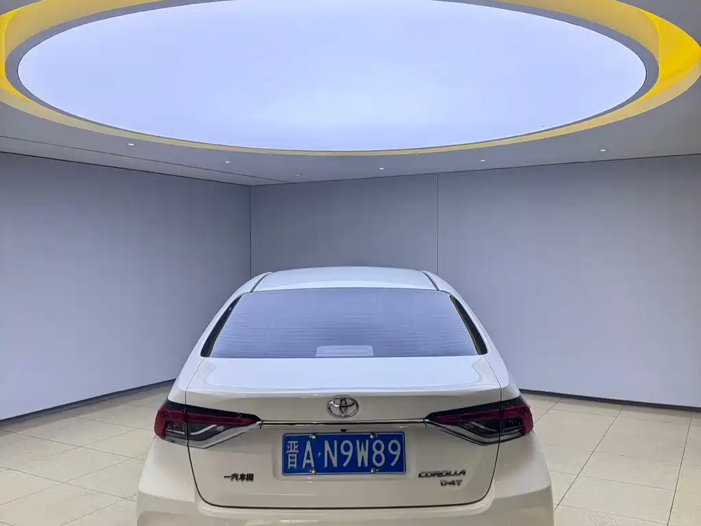 Toyota Corolla — миниатюра 5