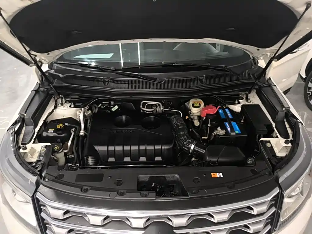 Ford Explorer (Import) — миниатюра 20