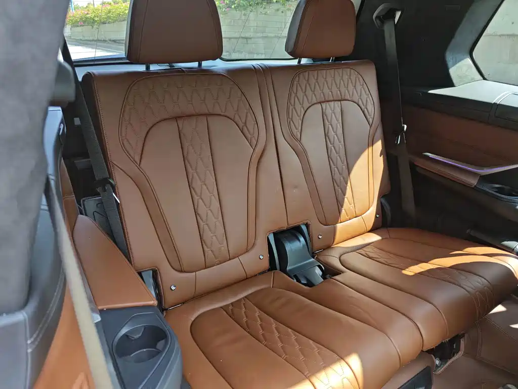 BMW X7 — миниатюра 10