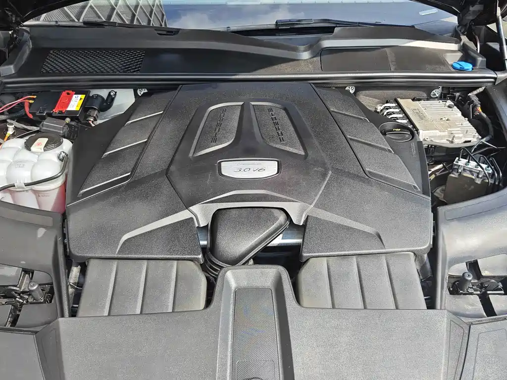 Porsche Cayenne — миниатюра 15