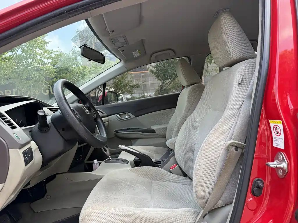 Honda Civic — миниатюра 8