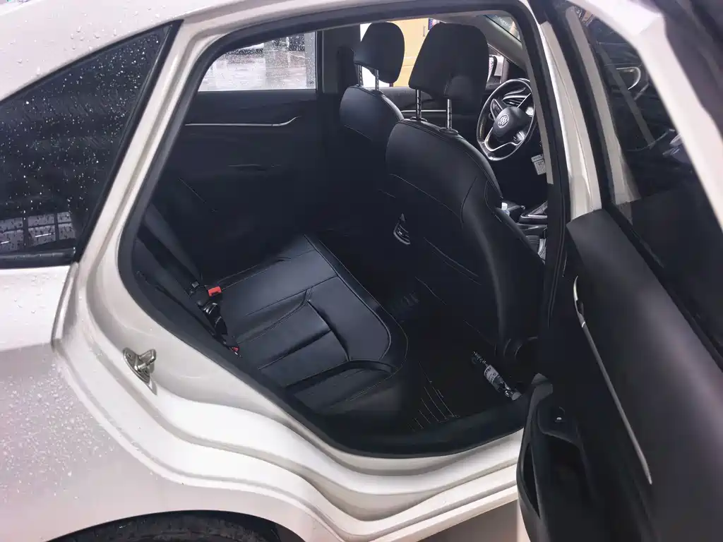 Buick Excelle — миниатюра 11