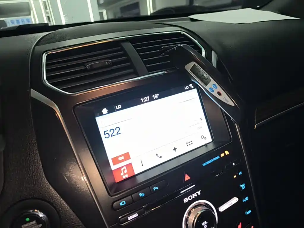 Ford Explorer (Import) — миниатюра 13