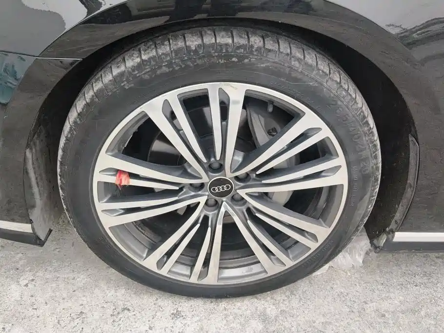 Audi A8 — миниатюра 6