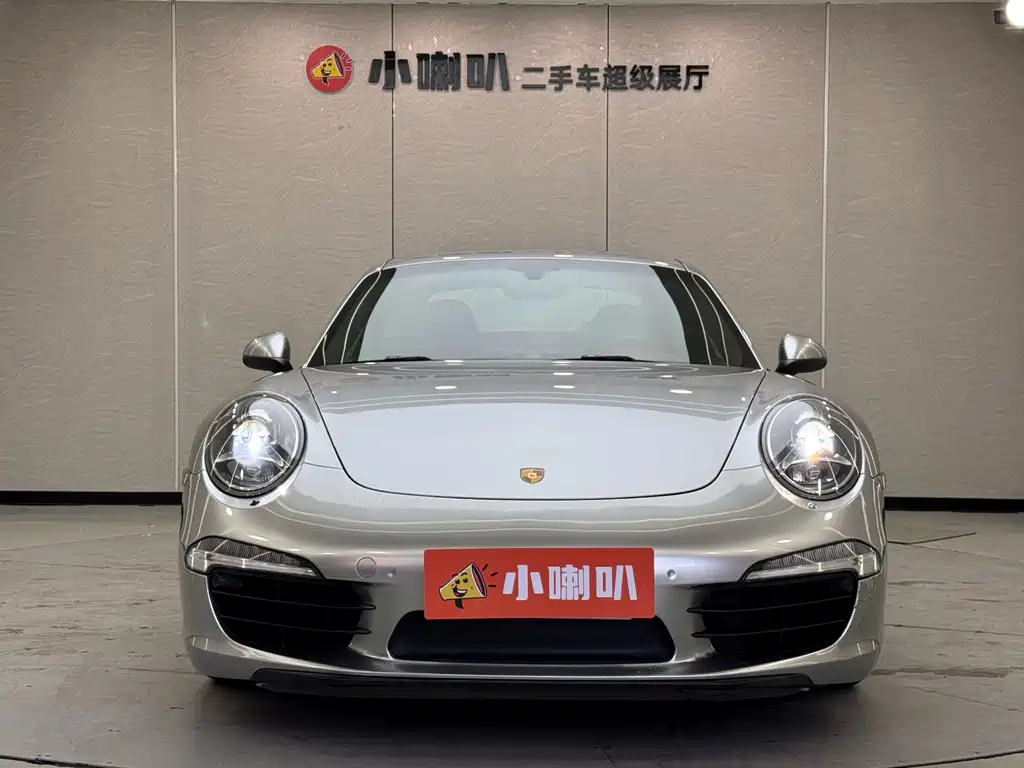 PORSCHE 911