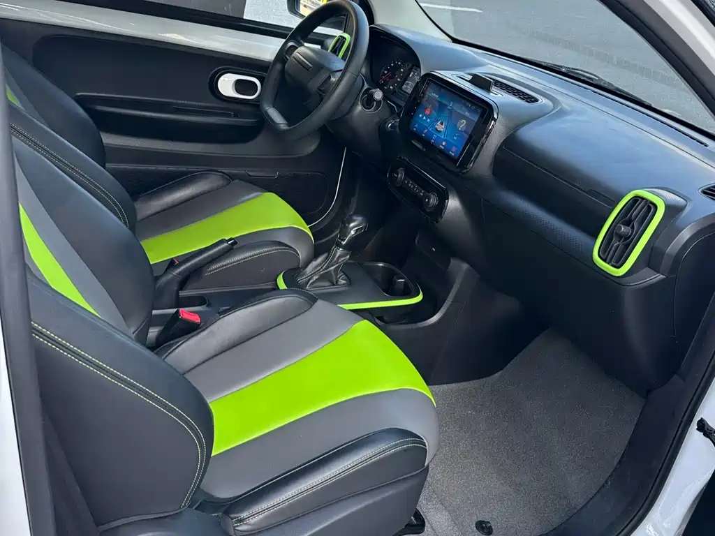 Roewe Clever 2021 302km