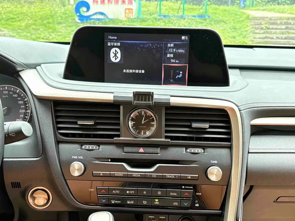 Lexus RX — миниатюра 10