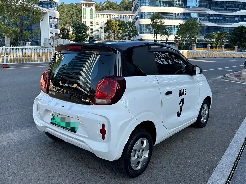 Roewe Clever 2021 302km