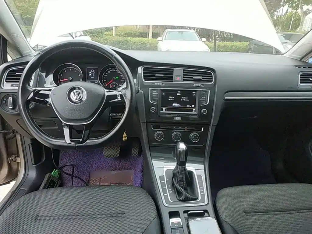 Volkswagen Golf — миниатюра 10