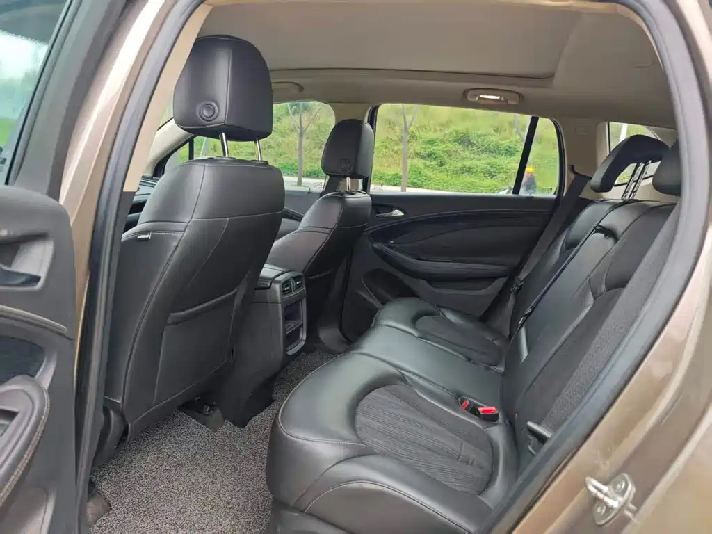 Buick Envision Plus — миниатюра 6