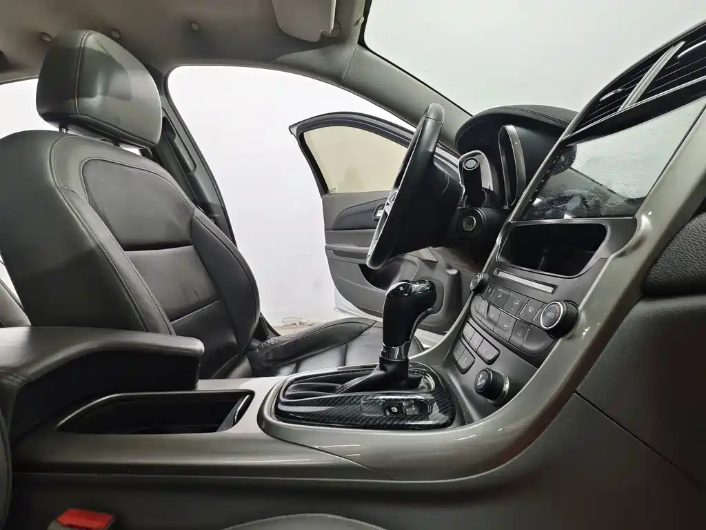 Chevrolet Malibu — миниатюра 15