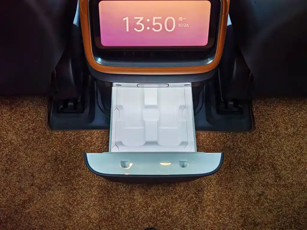 Xiaomi YU7 — миниатюра 13